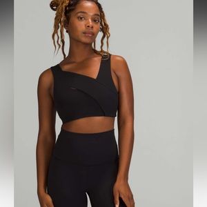 Lululemon Nulu Cross-Front Yoga Bra *Light Support, B/C Cups